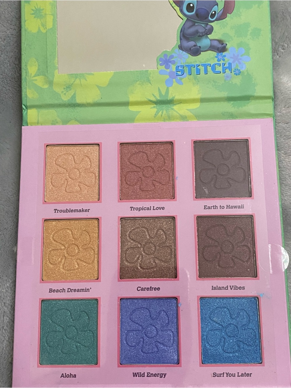 Disney Stitch Green and Purple Eyeshadow Palette - Picture 2 of 5